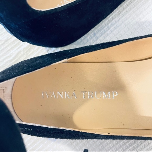 NWT Ivanka Trump Tramory Suede Pointed Toe Flats - Picture 10 of 11